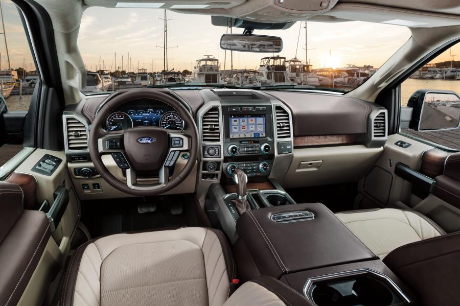 Торпедо Ford F-150 Limited SuperCrew 2018 года  (фото 2 из 59)